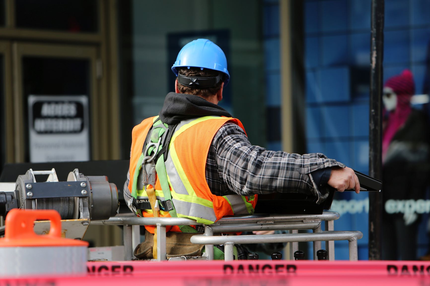 Construction worker wearing safety gear on the job site